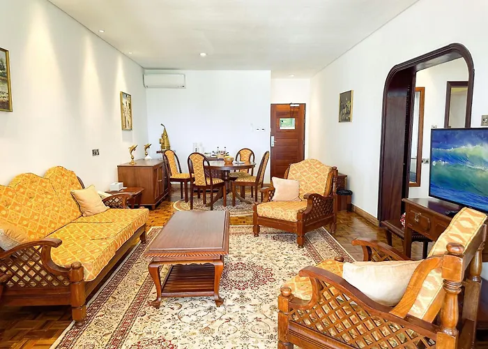 Travellers Beach Hotel & Spa