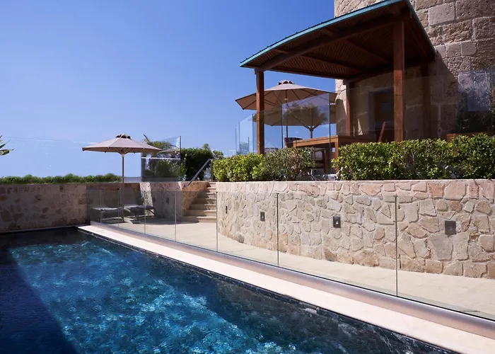 Bellevue On The Beach Suites