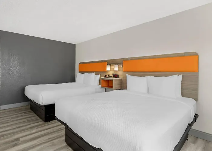 Quality Inn & Suites Ottumwa North