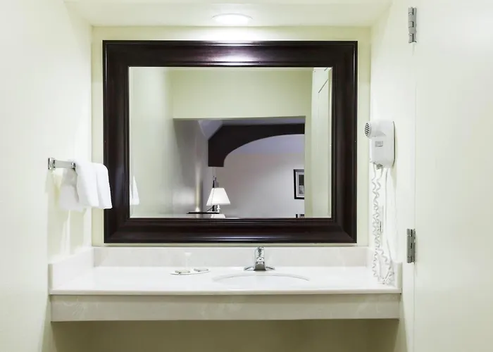 Super 8 By Wyndham Fairfield Tx