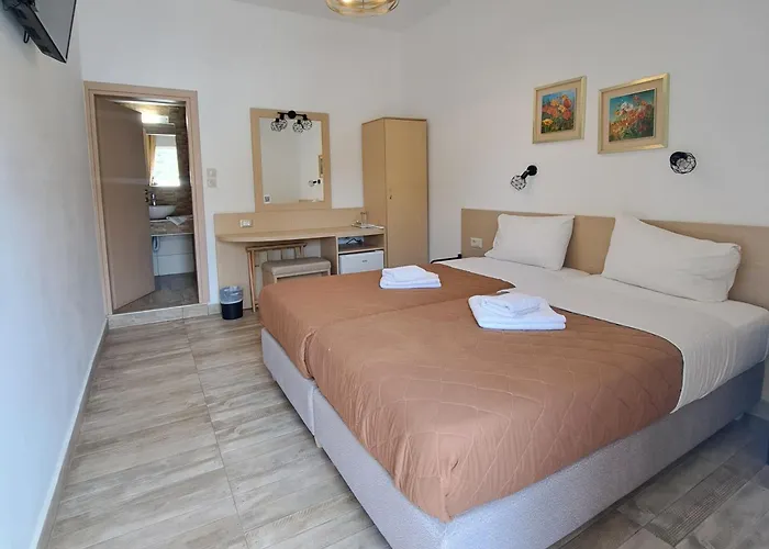 Platanos Rooms
