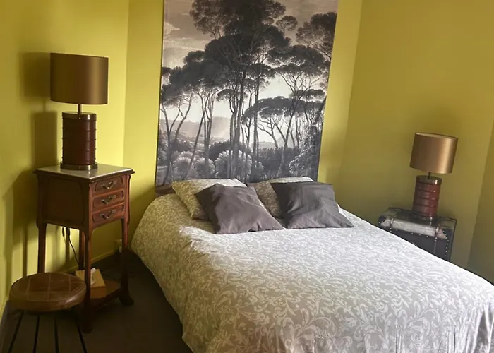 La Villa Des Rosiers
