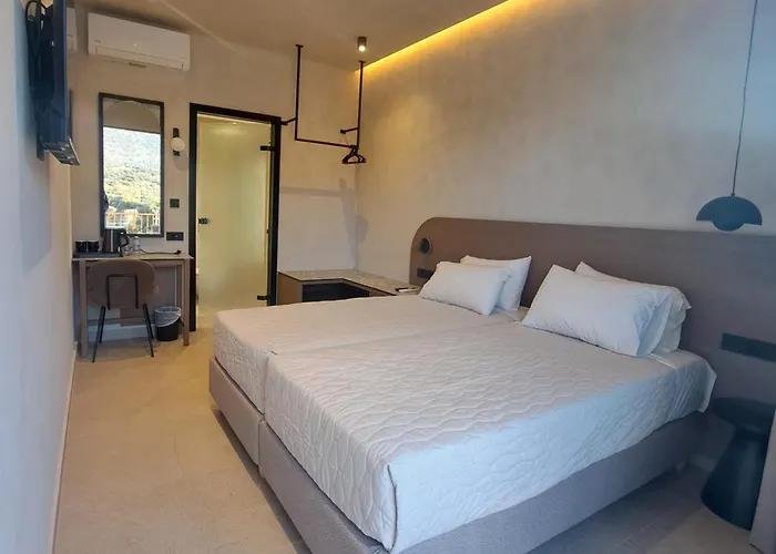 Platanos Rooms