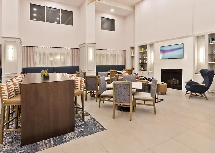 Hampton Inn & Suites Lanett/West Point