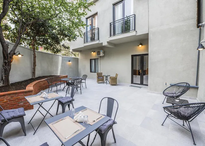 Golden Boutique Hotel
