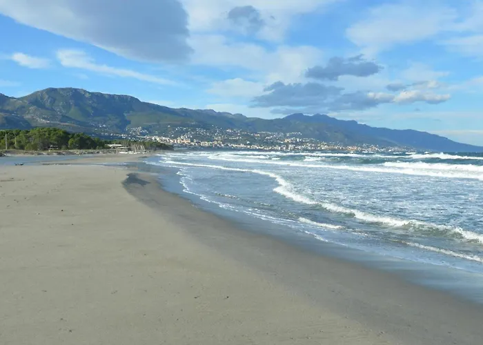 Super appartement 42 m2 - grande terrasse privée- parking - Bastia - proche centre ville et mer