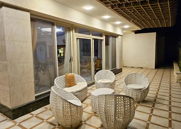 Villas With Direct Sea Views And Apartments With Partial Sea Views In Miami, Alexandria, Al Safwa Tower,