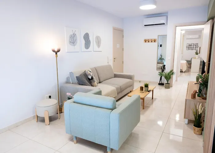 Dinglis Residences 31