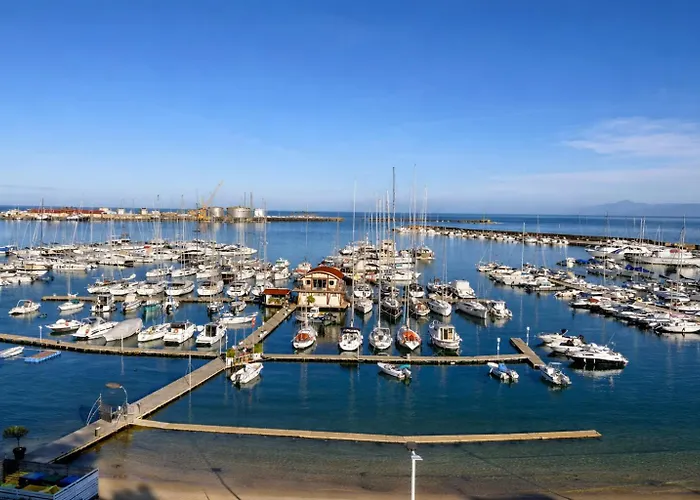 Attico con terrazza sul porticciolo turistico di Vibo Marina