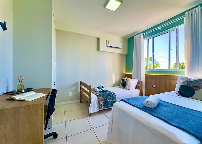Aptos em Bal Piçarras a150m da PRAIA, dois quartos, sala de estar, COZINHA COMPLETA, SACADA com CHURRASQUEIRA, WI-FI, PISCINA, PORTARIA 24h, PLAYGROUND e QUADRA DE ESPORTES