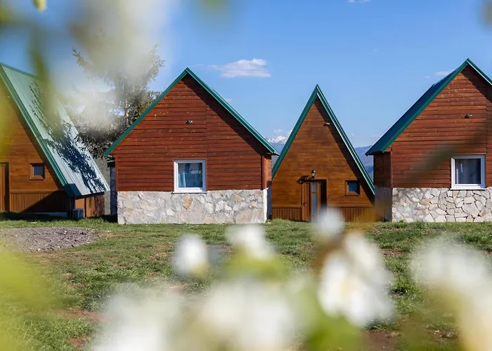 Rural Resort Tron