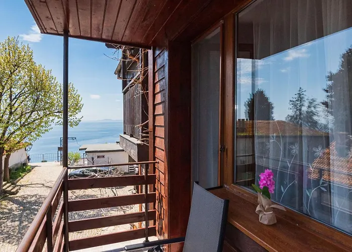 Royal Blue Guest House With Sea View In Old Nessebar