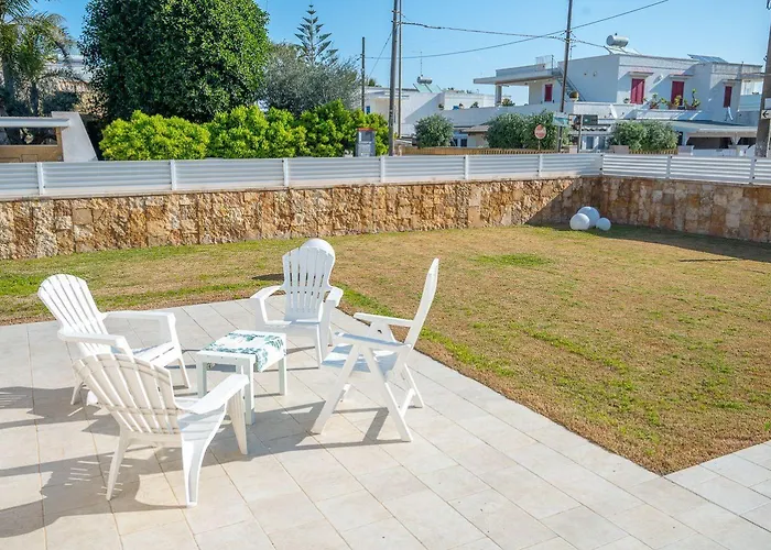 Villetta-Pina-50-metri-da-spiaggia-sabbia-parcheggio