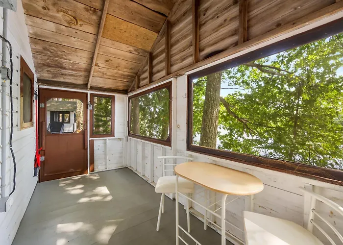 Getogether Pines Lakeside Cabin Resort