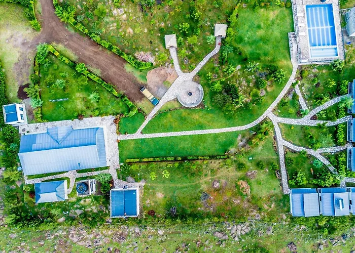 Rianta Hills Mara Resort