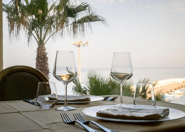 Marina Holiday Hotel & Spa
