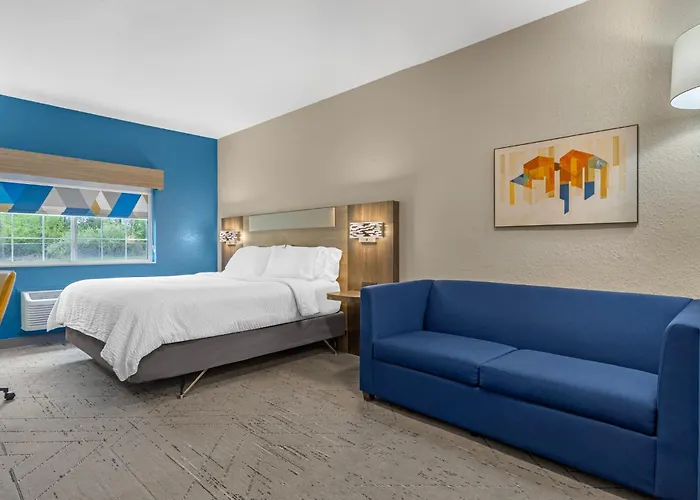 Holiday Inn Express Hotel & Suites Charlotte By Ihg