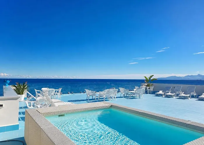 Blue Life, Luxury Rooms Beachfront Rooftop Between Palermo And Cefalu'