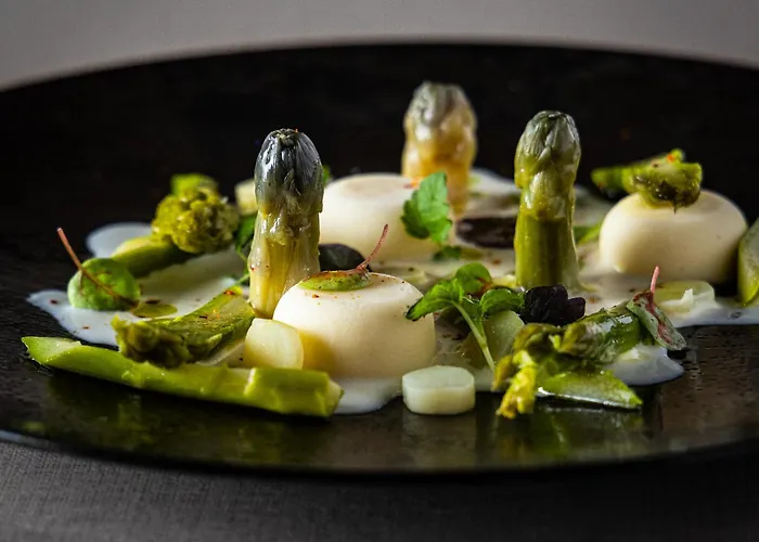 Maison Philippe Le Bon Hotel, Restaurant & Bar Le 19