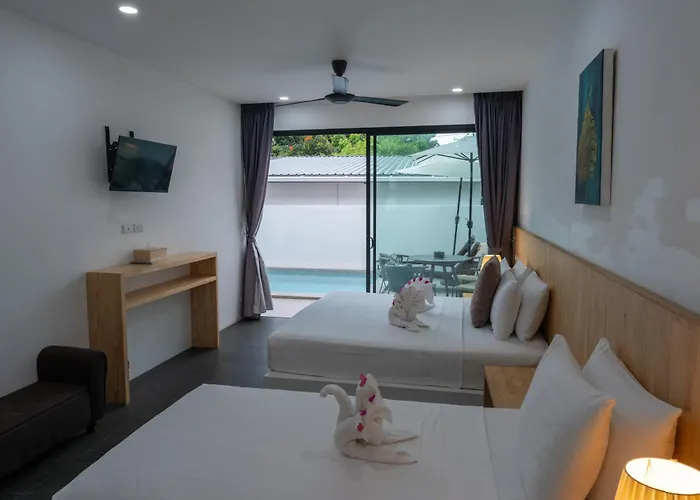 The Cosy Maenam Beach Resort