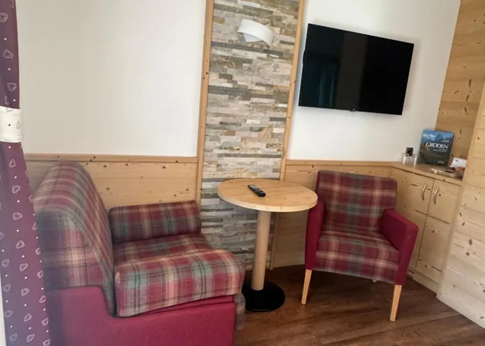 Hotel Alaska