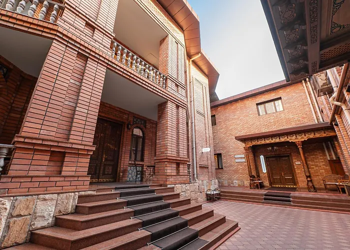 Ichan Qal'A Premium Class Hotel