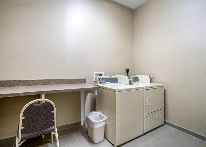 Comfort Suites Hotel And Conference Center
