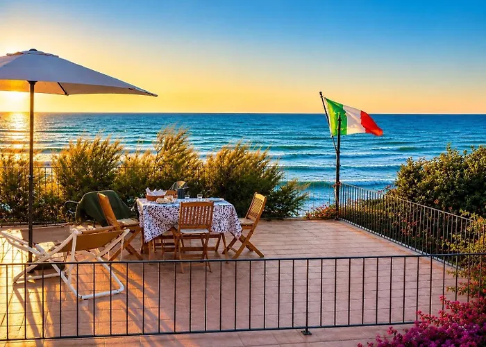 La Margherita Fronte Mare con Terrazzo Privato sul Mare