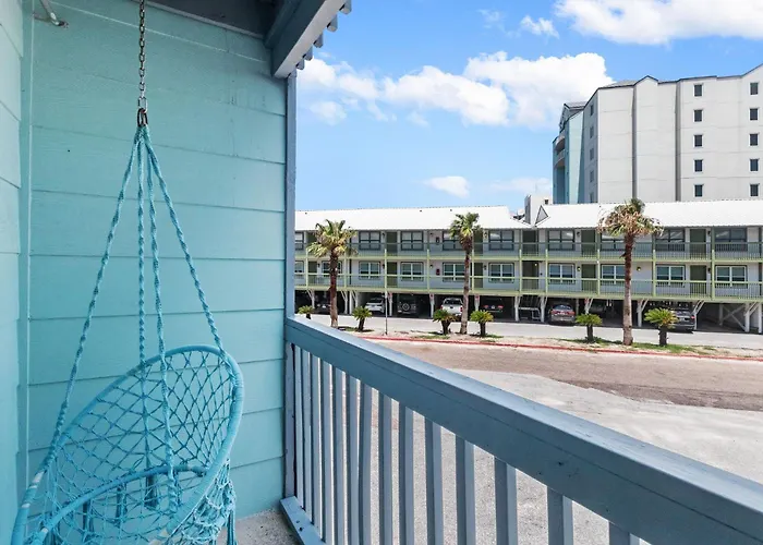 2-Bedroom Condo On Gulf Shores Beach W/Pool