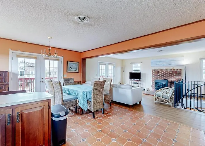 Fenwick Island --- 20 W Maryland Avenue