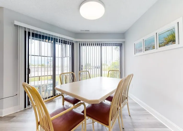 East Of The Sun --- 40026 E Sun Dr Unit 611