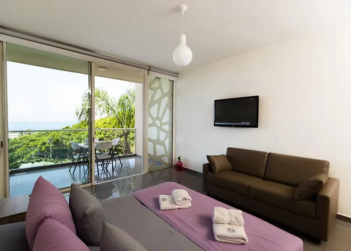 Whitelace Resort