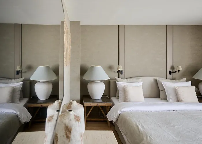 Lebeaubylivingroom Hotel