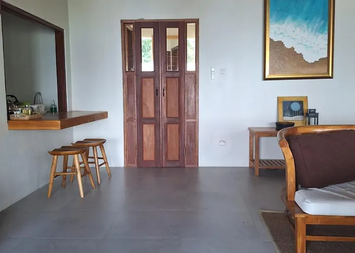Legon Waru Cottage