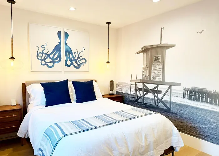 Luxury Ocean-View Rooftop | Steps To Beach | A/C
