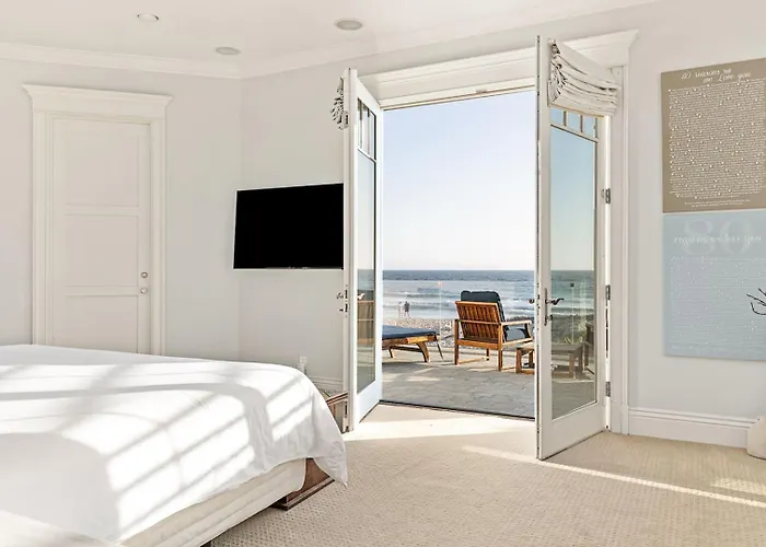 Malibu Dunes By Fieldtrip Expansive Hamptons-Style Estate W Private Beach Backyard