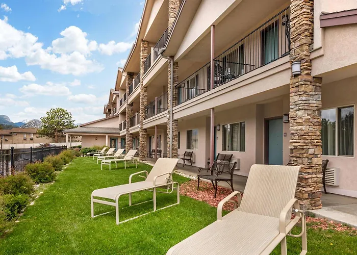 Best Western Plus Silver Saddle Inn