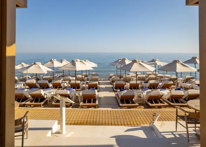 Parthenis Hotel&Suites