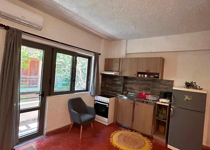 Emmanuel Apartments