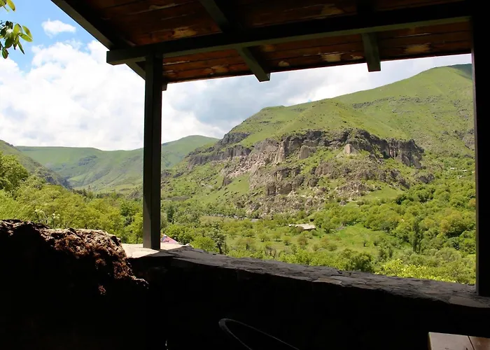 Vardzia Resort