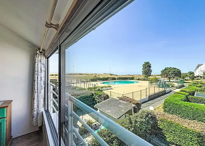 Apartment Belle Vue Mer Et Piscine By Interhome