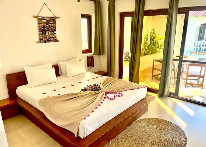Aluna Beach Apartments