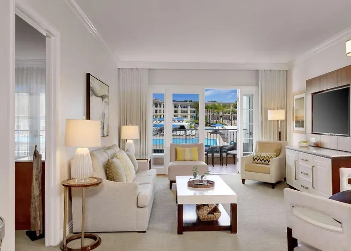 Balboa Bay Resort