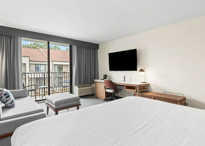 Courtyard By Marriott Columbus