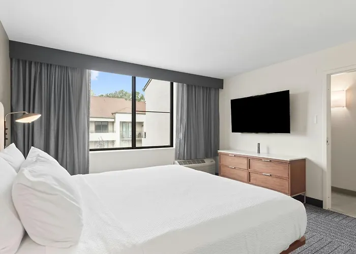 Courtyard By Marriott Columbus