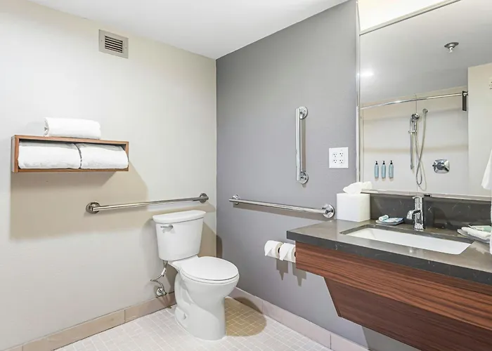 Courtyard By Marriott Columbus