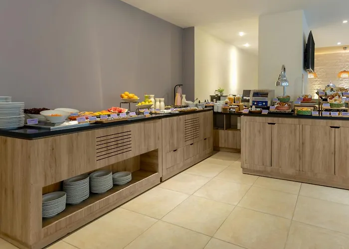 Courtyard By Marriott Santa Marta Resort
