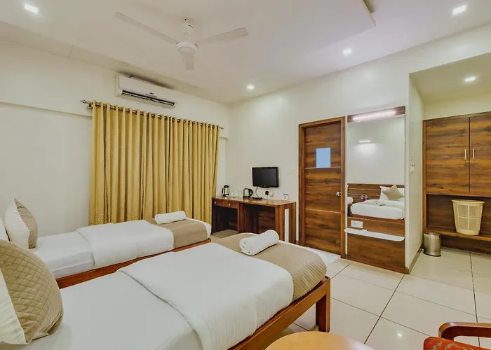 Hotel Woodland Kolhapur