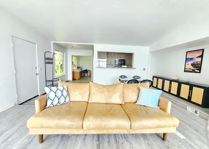 30 Pct Off!! Limited Time! Malibu Ocean Wave With King Bed, Walking To Beach And Hiking