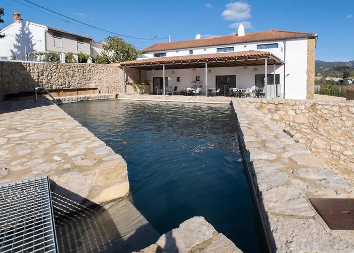 Casitas del Río